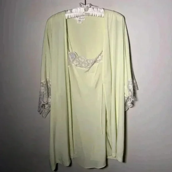 NWT Vintage Josie Natori Slip and Robe Intimates S - Picture 3 of 10